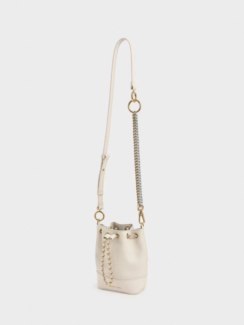 Charles And Keith Dancer Chunky Chain Bucket Bags White | PHILIPPINES W369