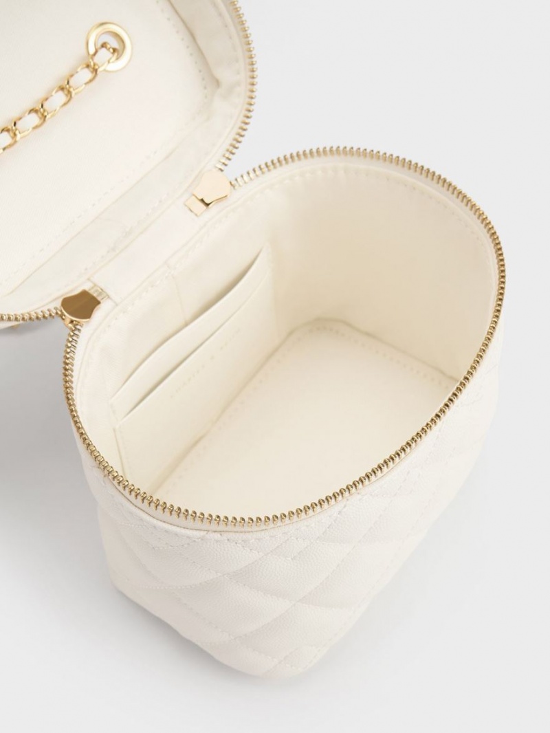 Charles And Keith Nezu Quilted Boxy Crossbody Bags White | PHILIPPINES U276